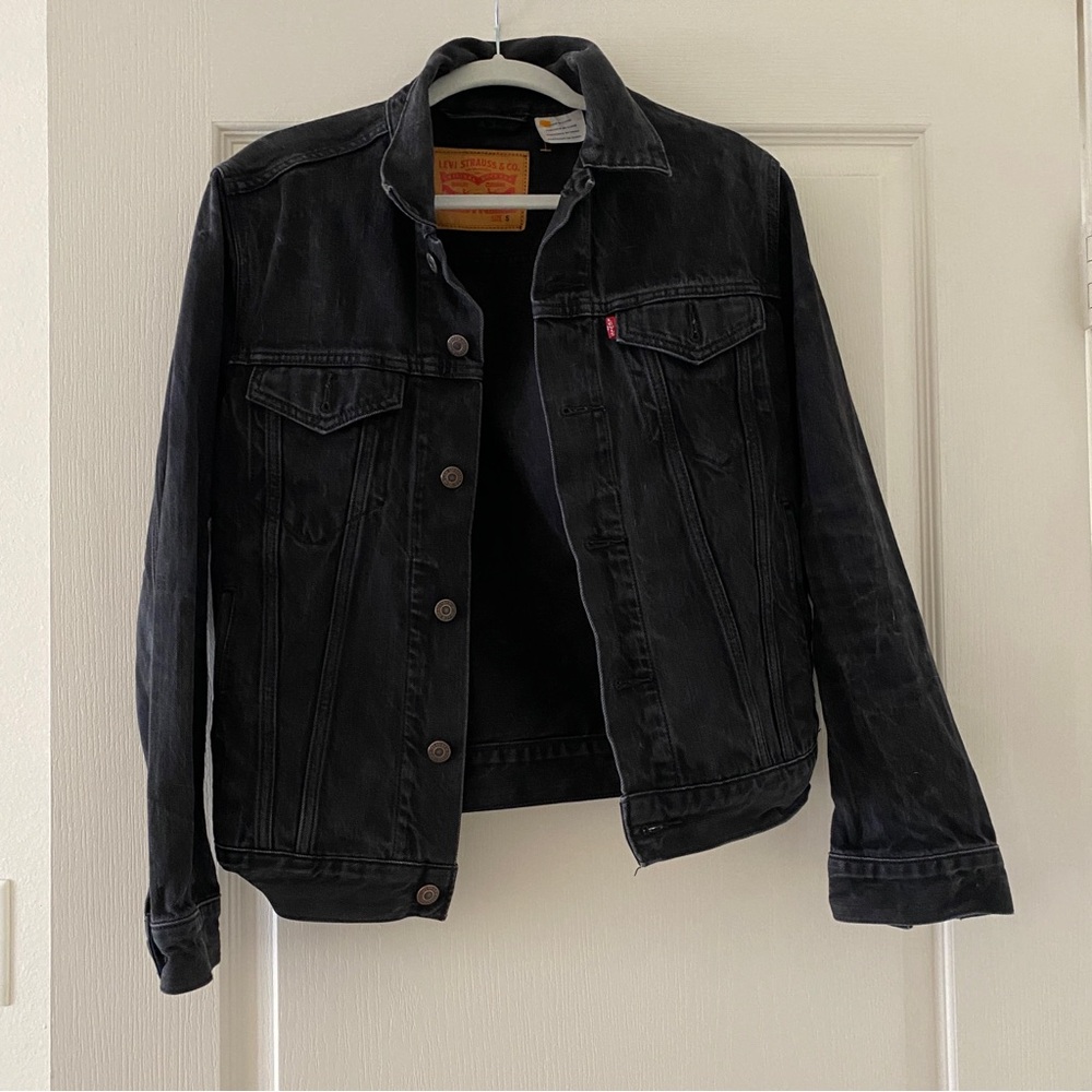 Levi’s vintage black jean jacket, size small, unisex